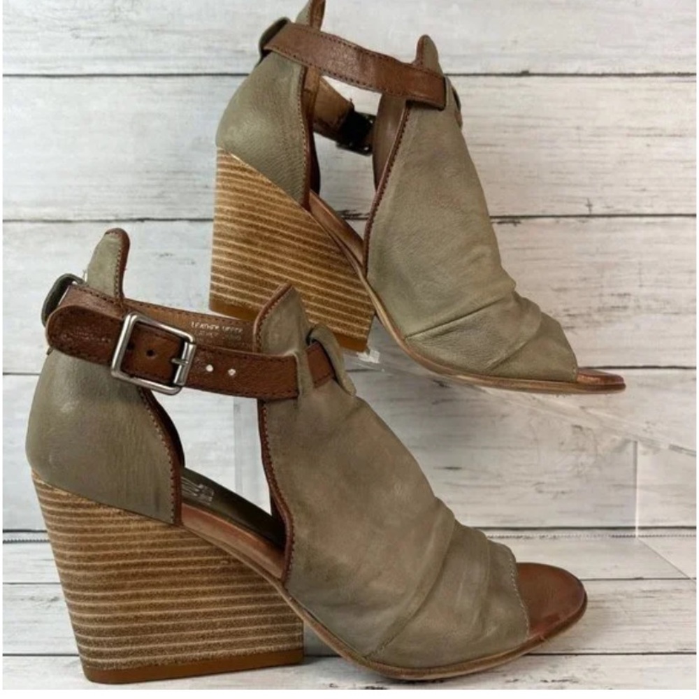 Miz Mooz Khaki & Tan Leather Kismet - Eu Sz 38. Comfortable & go w everything!